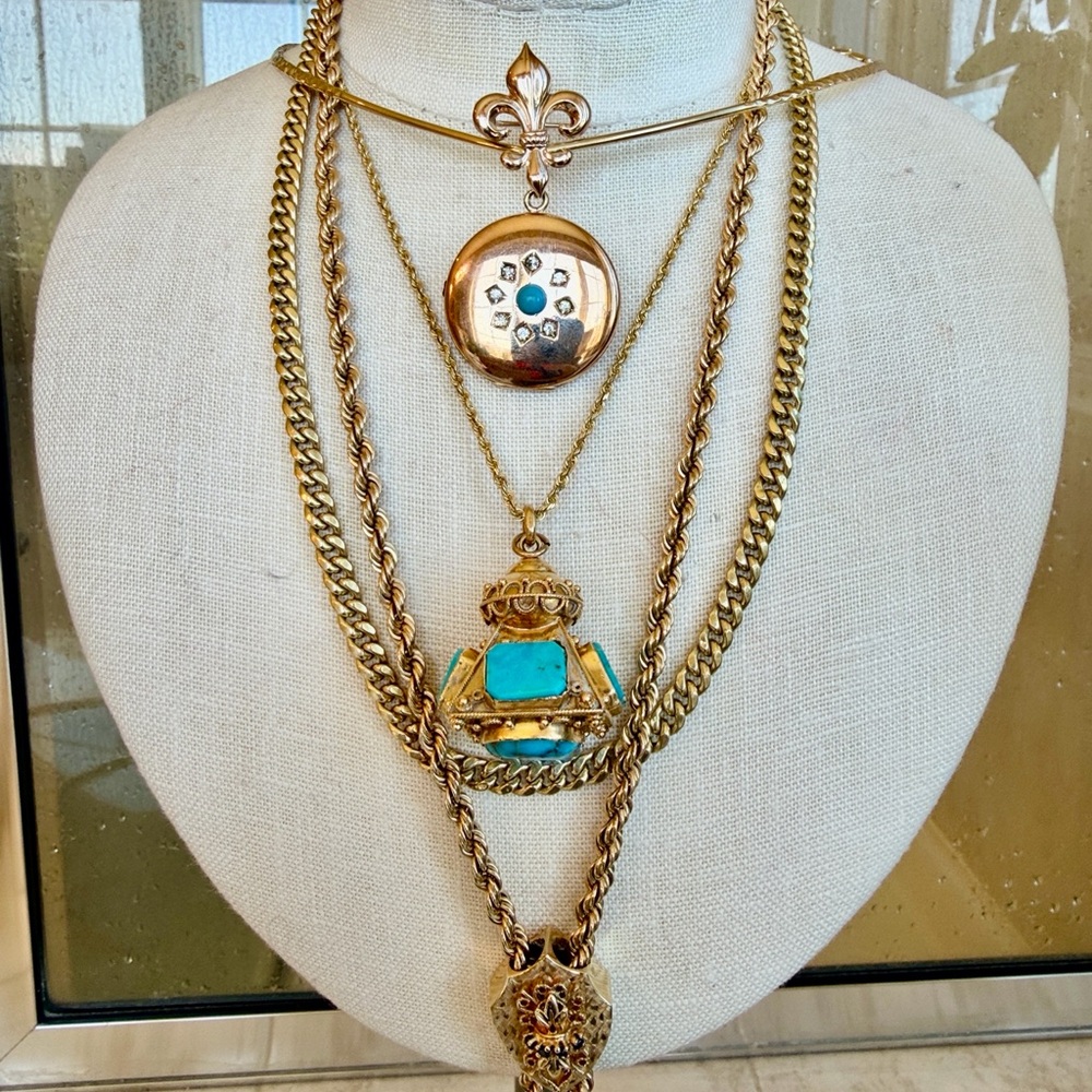 14 and 18 karat vintage chains and pendants - Picture 2 of 3